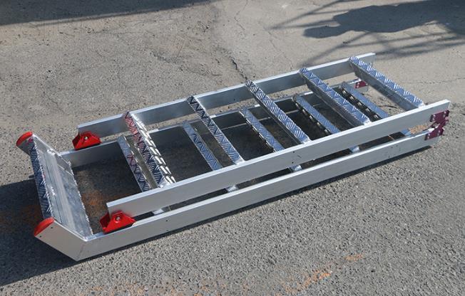 铝合金折叠式消防梯